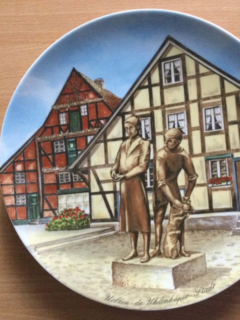 Villeroy & Boch Heinrich Uelzen “Uhlenköper Stadt” Collector Plate 9 3/4" German